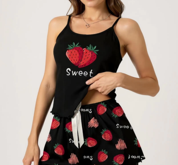 Çilek Baskılı Siyah Askılı Şortlu Pijama Takımı
